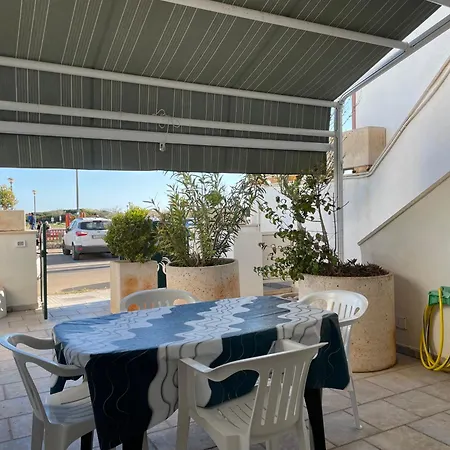 Apartman Casa Ermes - Piano Terra Indipendente Fronte Spiaggia, Ampio Spazio Esterno Attrezzato Marina di Pescoluse