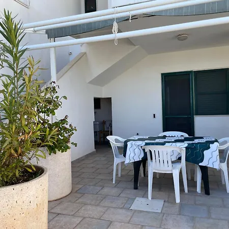 Apartman Casa Ermes - Piano Terra Indipendente Fronte Spiaggia, Ampio Spazio Esterno Attrezzato