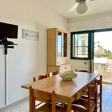 Apartman Casa Ermes - Piano Terra Indipendente Fronte Spiaggia, Ampio Spazio Esterno Attrezzato Marina di Pescoluse