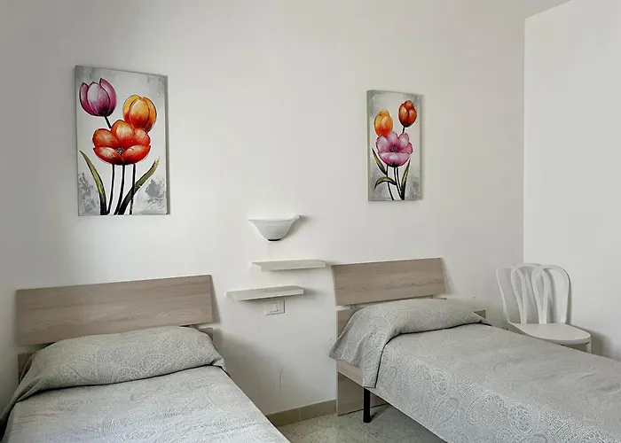 Casa Ermes - Piano Terra Indipendente Fronte Spiaggia, Ampio Spazio Esterno Attrezzato