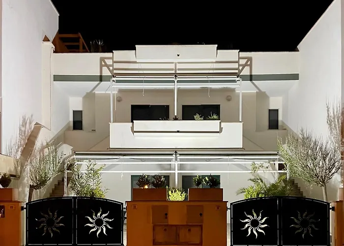 アパート Casa Ermes - Piano Terra Indipendente Fronte Spiaggia, Ampio Spazio Esterno Attrezzato マリーナ・ディ・ペスコルーゼ