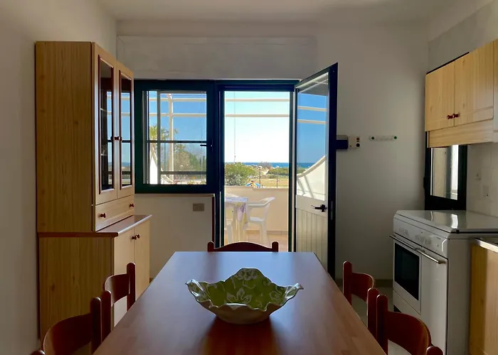 Casa Ermes - Piano Terra Indipendente Fronte Spiaggia, Ampio Spazio Esterno Attrezzato شقة