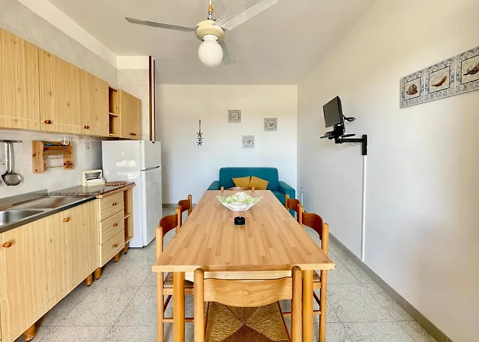 شقة Casa Ermes - Piano Terra Indipendente Fronte Spiaggia, Ampio Spazio Esterno Attrezzato مارينا دي بيسكولوس