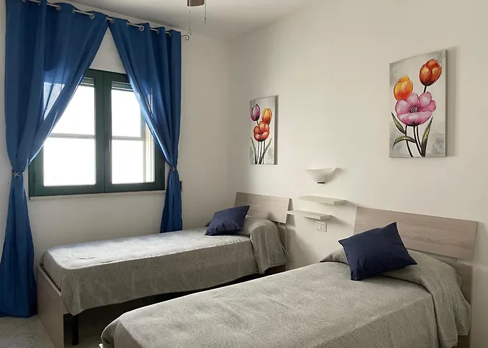 Casa Ermes - Piano Terra Indipendente Fronte Spiaggia, Ampio Spazio Esterno Attrezzato *